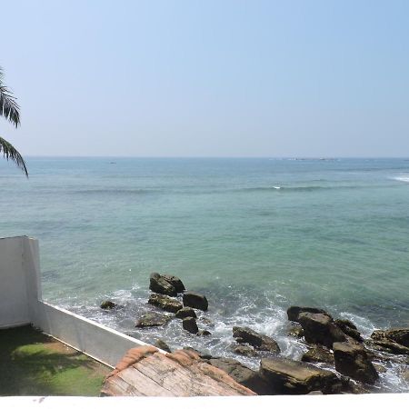 Galle Henna Beach House Unawatuna Esterno foto
