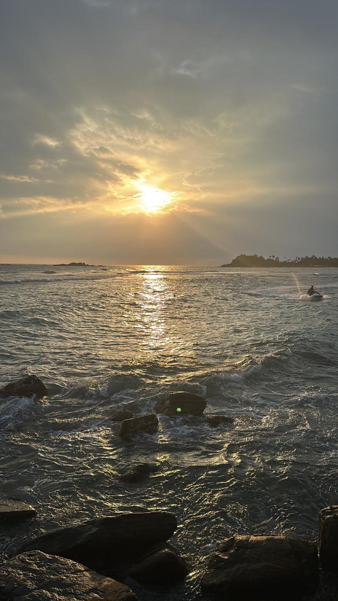 Galle Henna Beach House Unawatuna Esterno foto