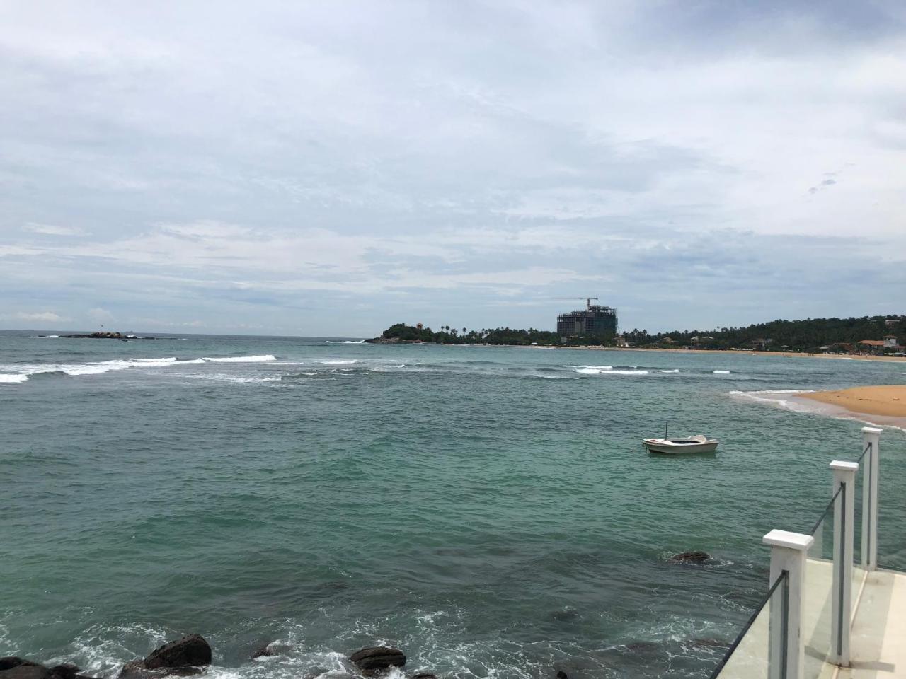 Galle Henna Beach House Unawatuna Esterno foto