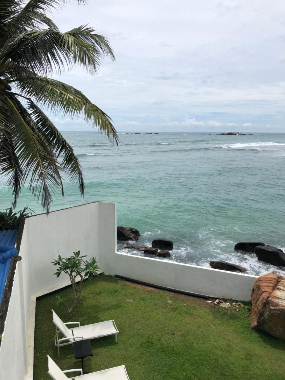 Galle Henna Beach House Unawatuna Esterno foto