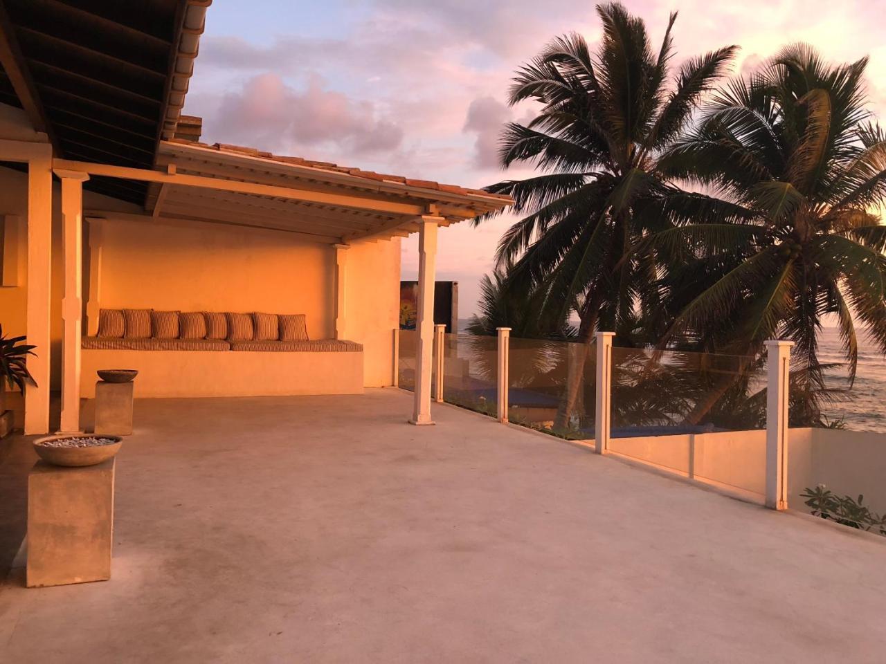 Galle Henna Beach House Unawatuna Esterno foto