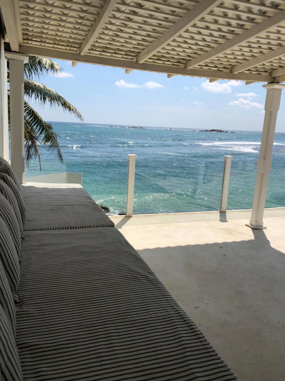 Galle Henna Beach House Unawatuna Esterno foto