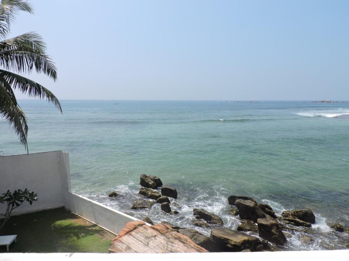 Galle Henna Beach House Unawatuna Esterno foto